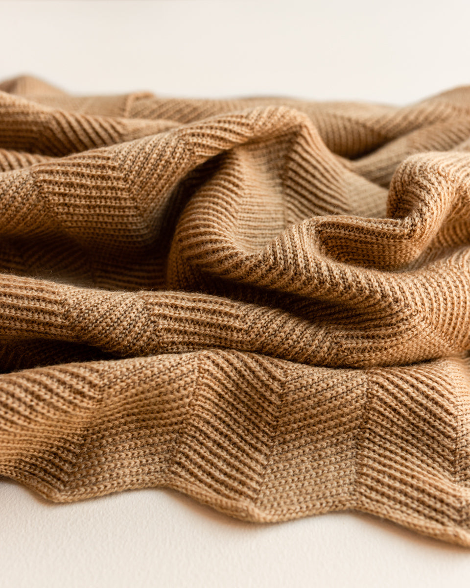 Strickdecke aus Merino FREDDIE OCHRE