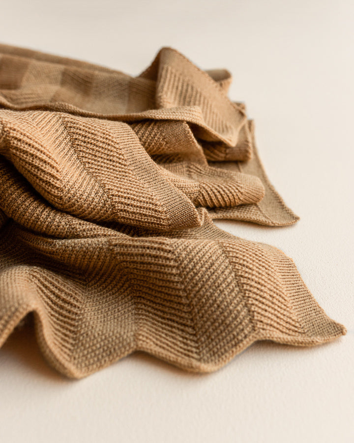 Strickdecke aus Merino FREDDIE OCHRE