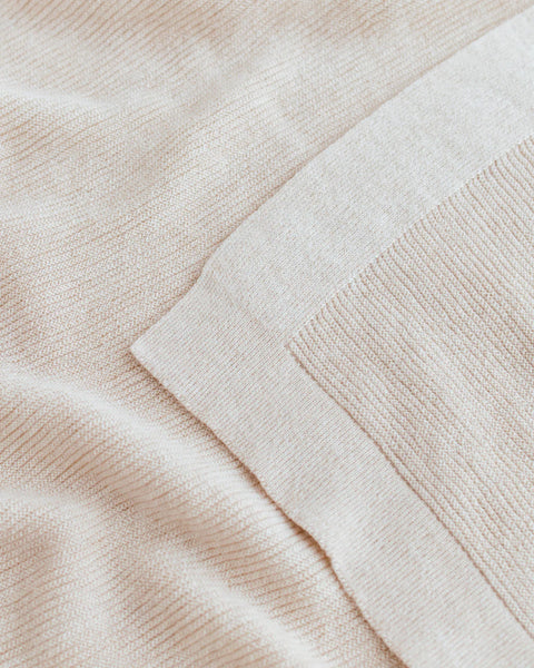 Strickdecke aus Merino GUST CREAM