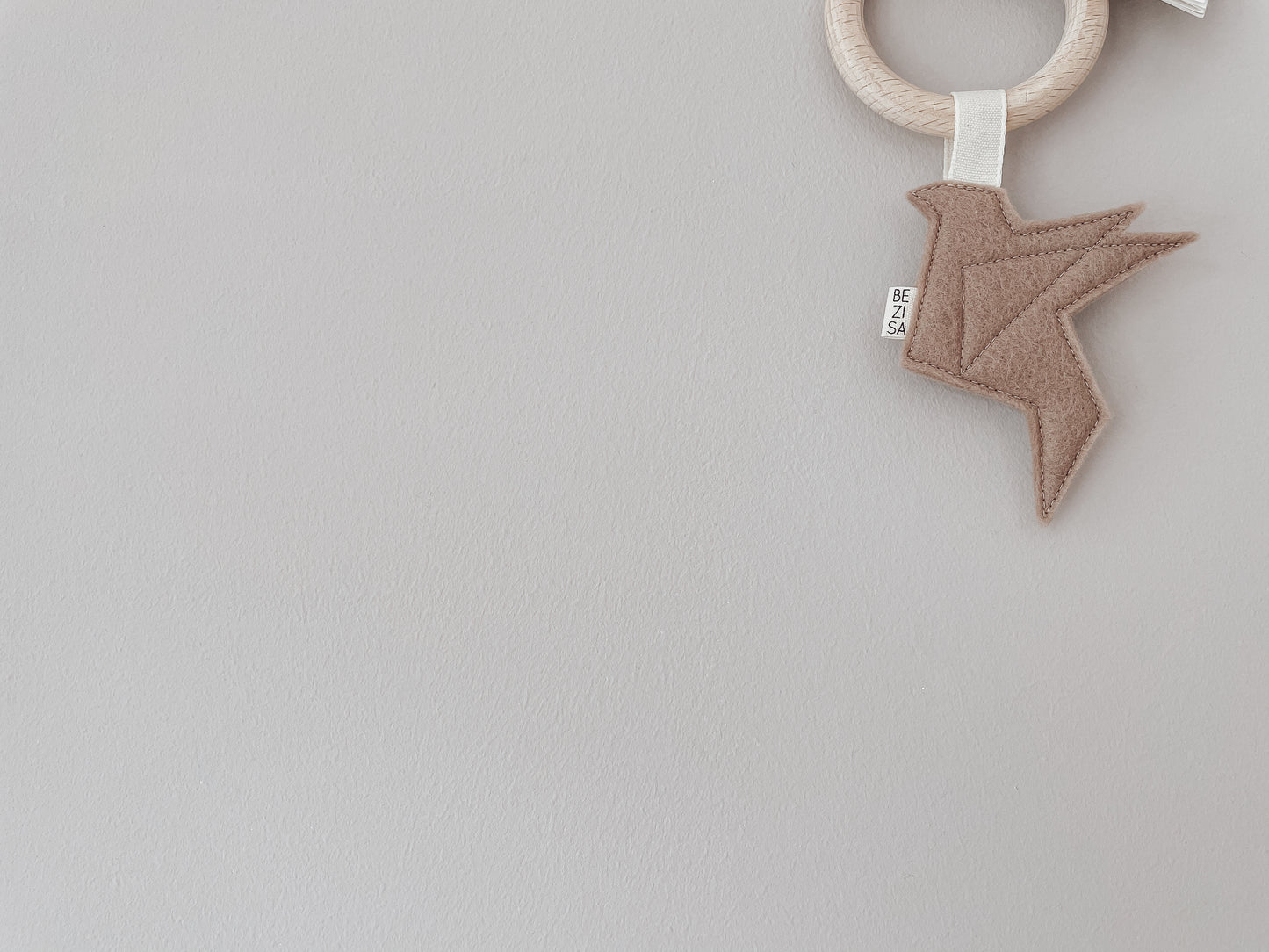Greif- und Beissring I BIRD TAUPE