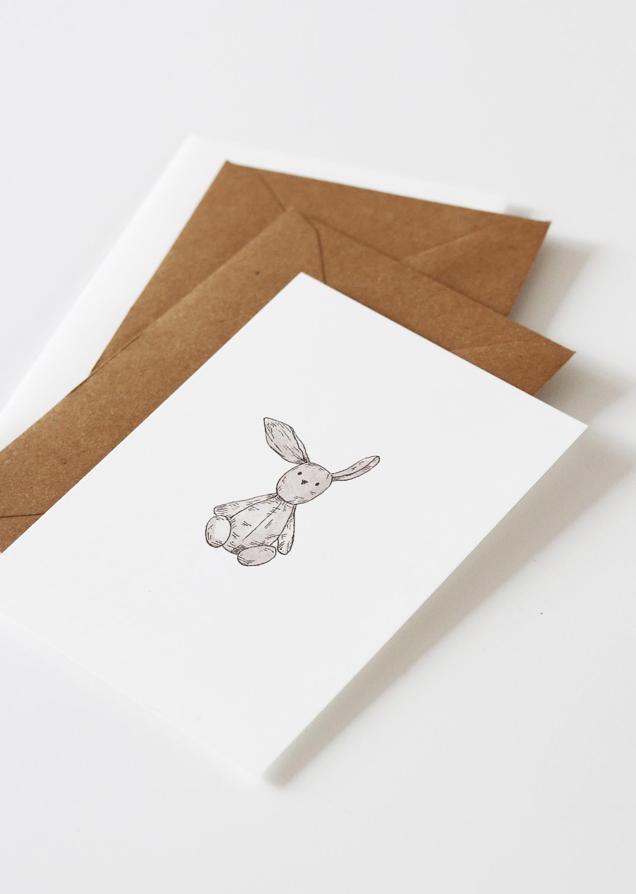 Postkarte RABBIT SITTING