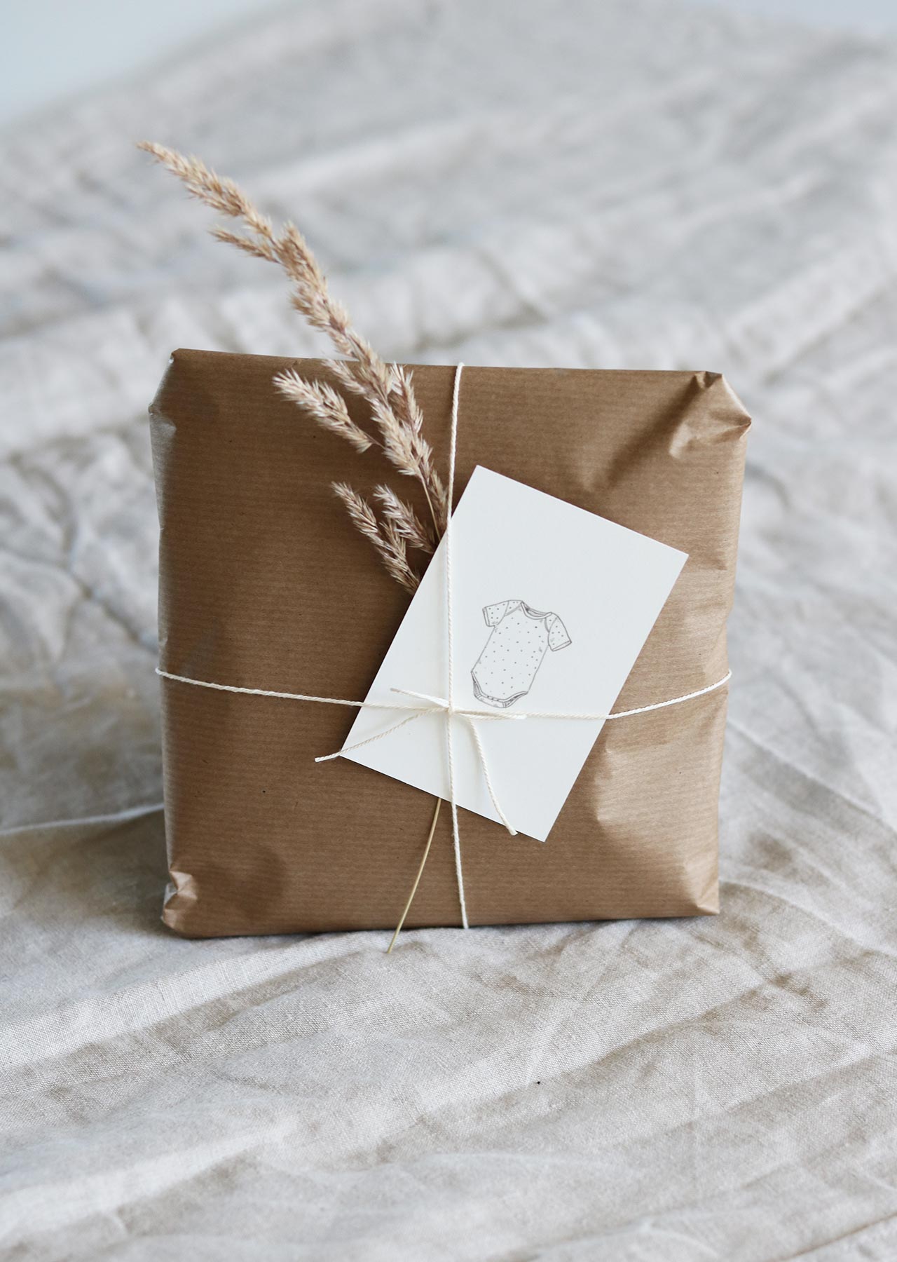 Postkarte ROMPER DOTS